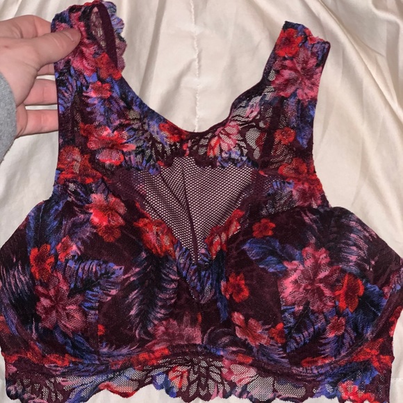 Vs Pink Bra. Medium. will fit 32B through 34C - Picture 3 of 6